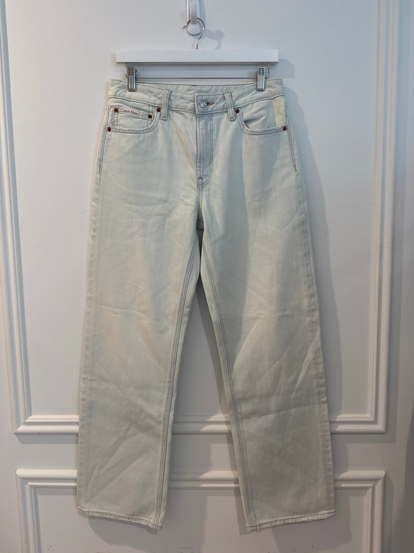 Calvin Klein Signature 90s Straight Jeans, Size 27