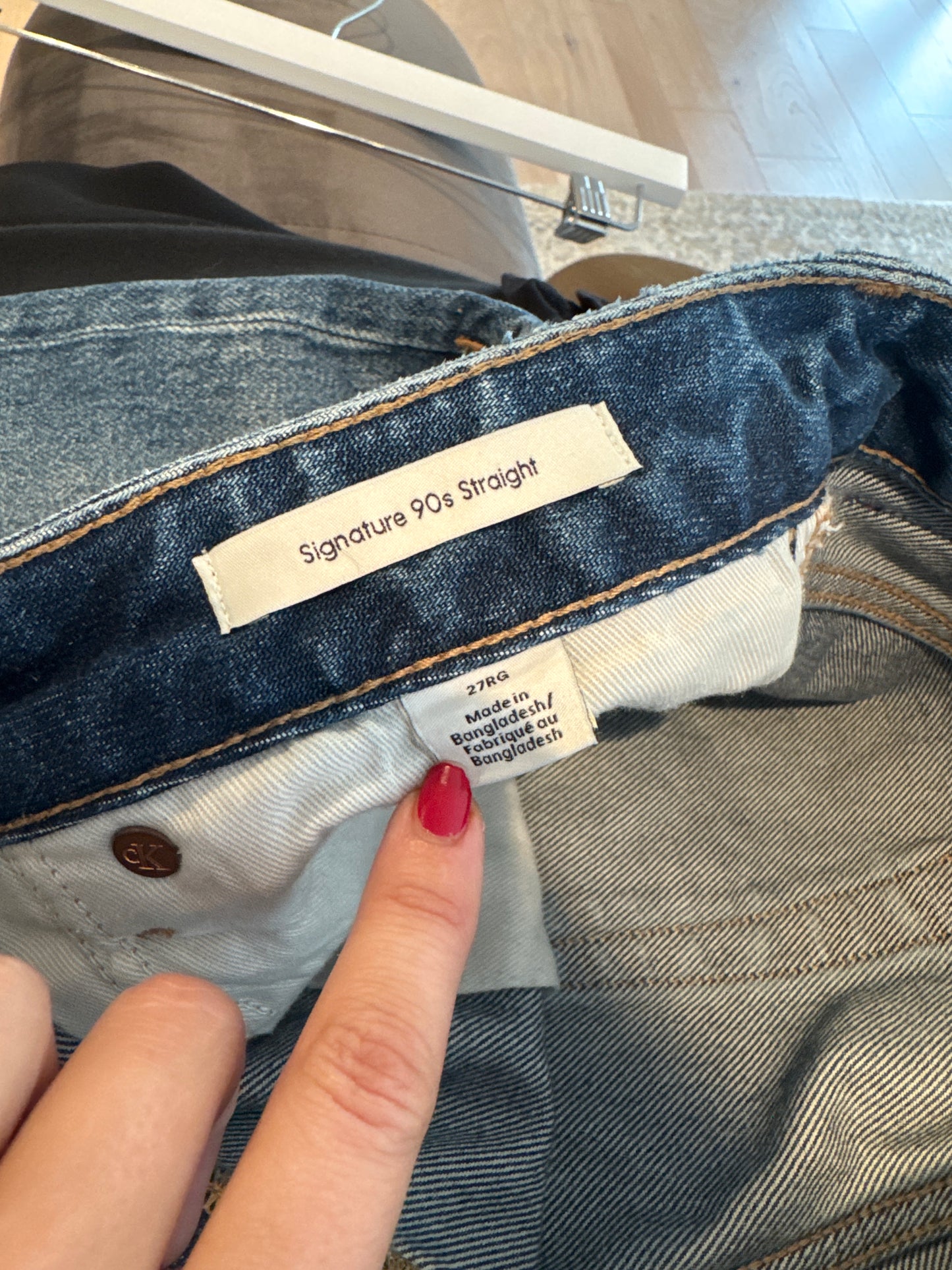 Calvin Klein Signature 90s Straight Jeans, Size 27