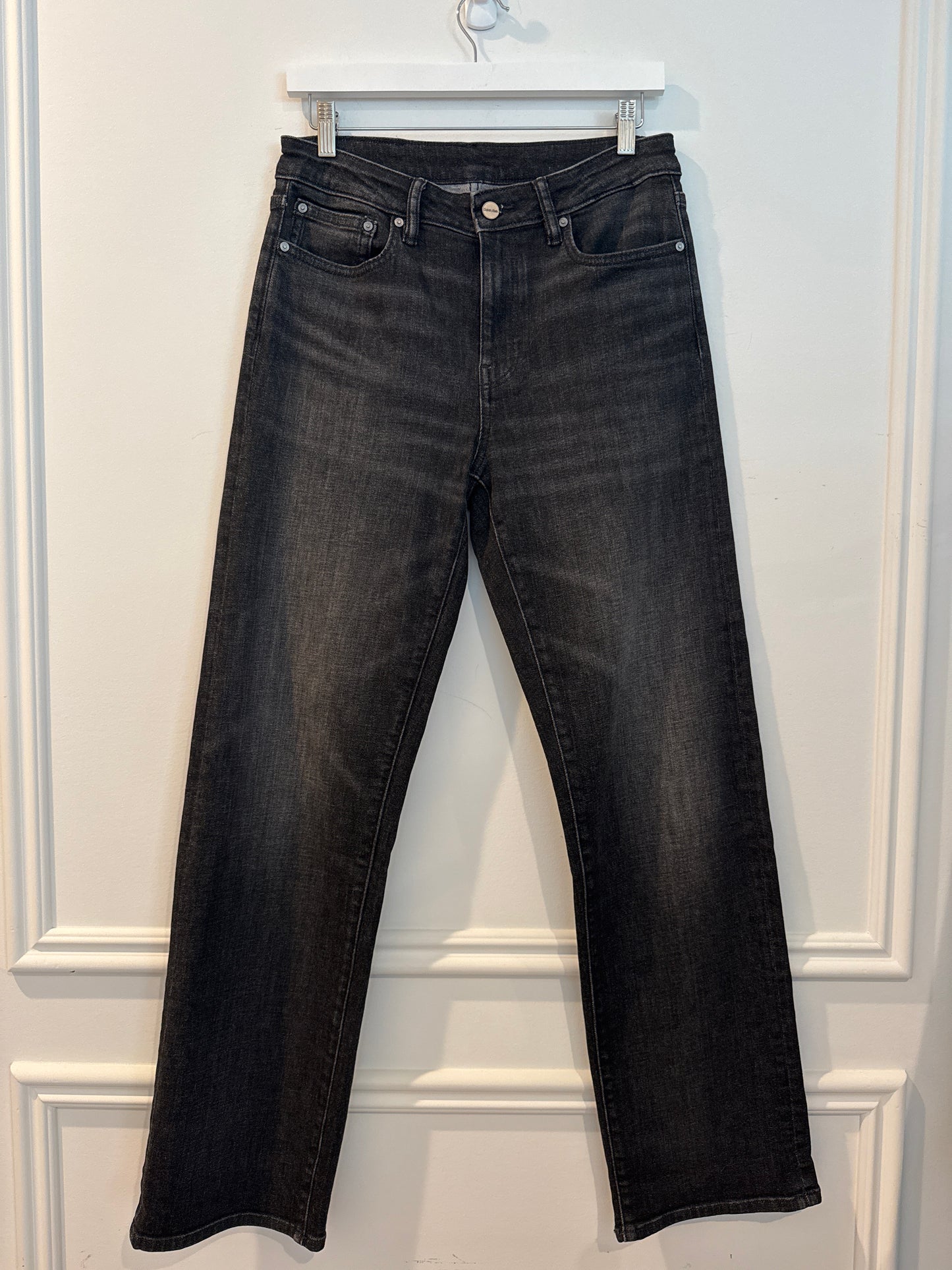 Calvin Klein Modern Loose Black Denim, Size 27