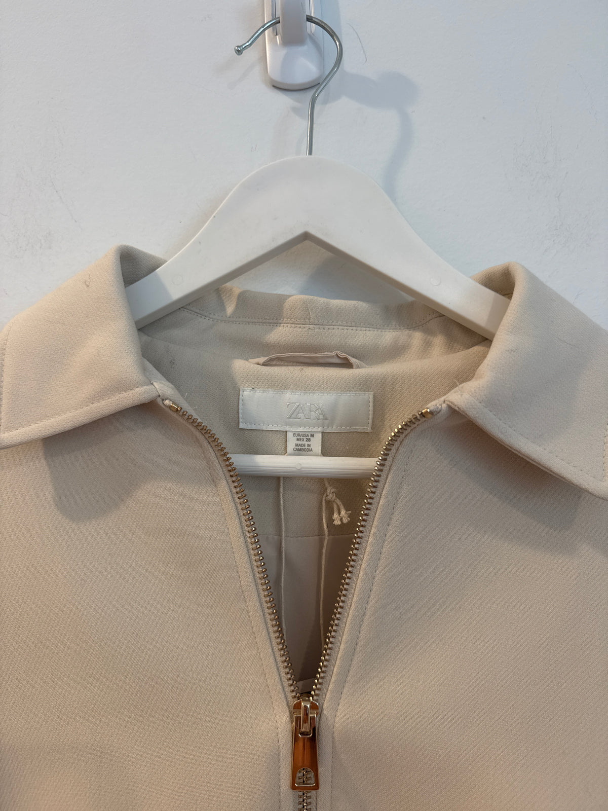Zara Nude Zip-up Jacket, Size Medium