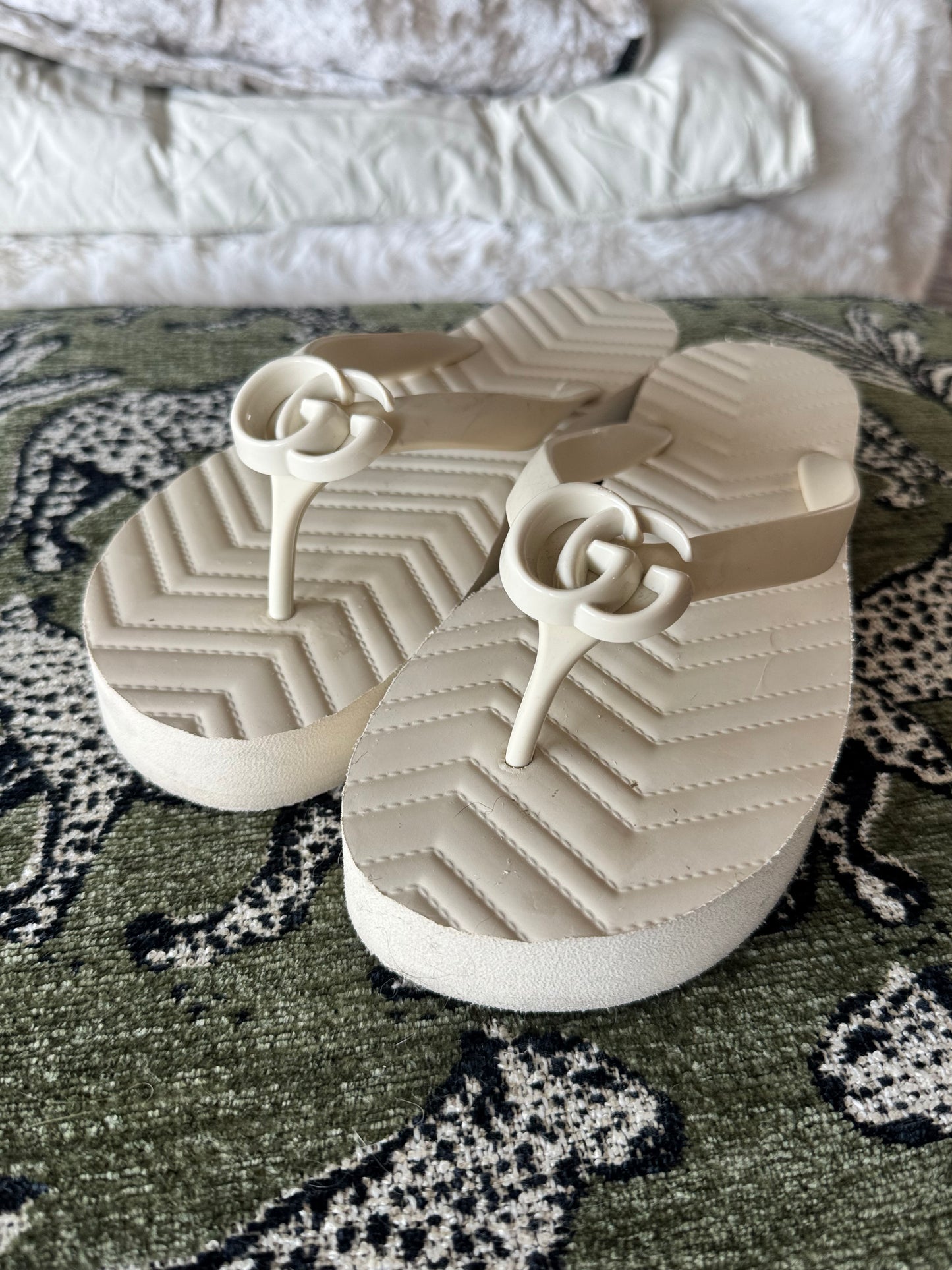 Gucci Pascar Platform Flip Flops, Size US8