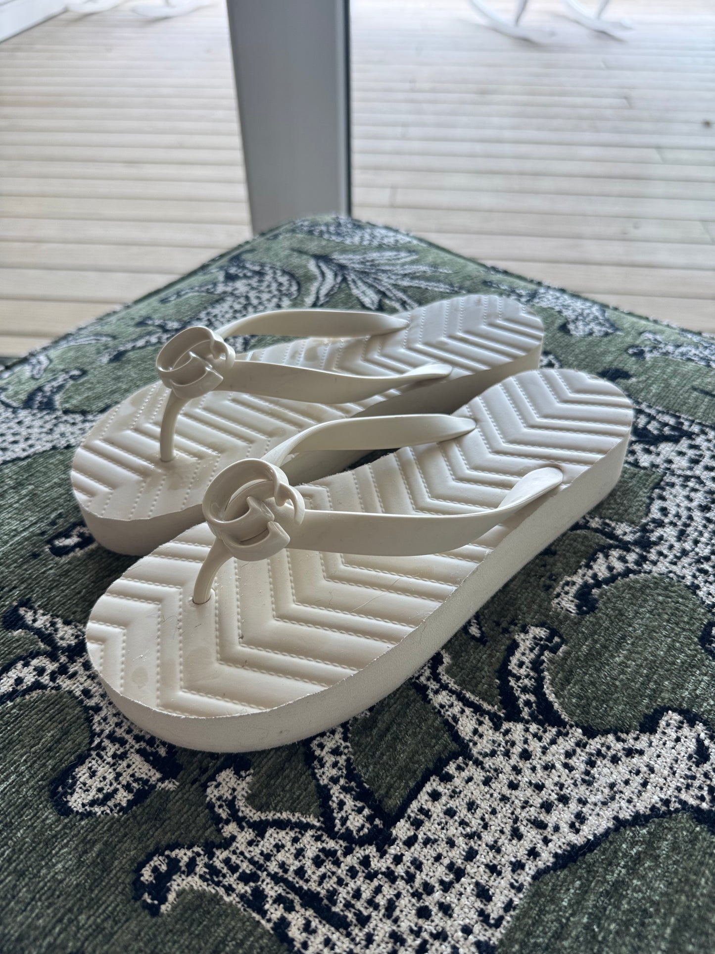Gucci Pascar Platform Flip Flops, Size US8