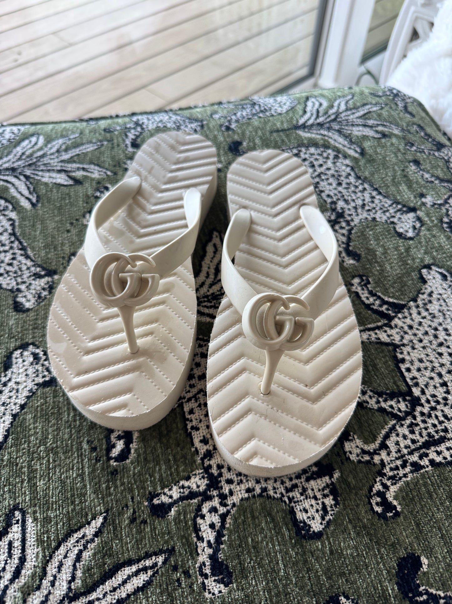 Gucci Pascar Platform Flip Flops, Size US8