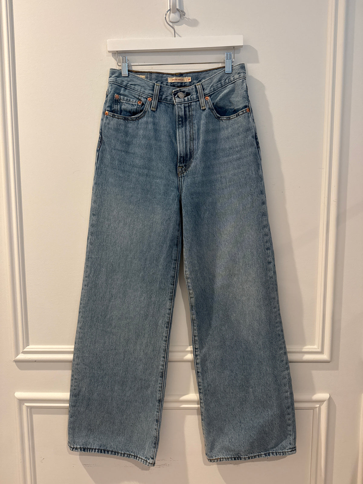 Levi’s Ribcage Wide Leg Jeans, Size 28 (runs a bit smaller)