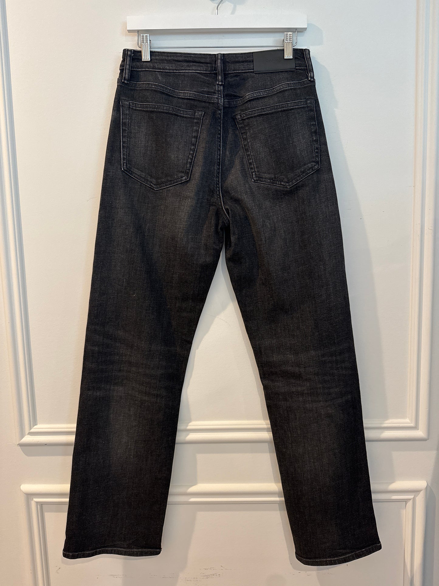 Calvin Klein Modern Loose Black Denim, Size 27