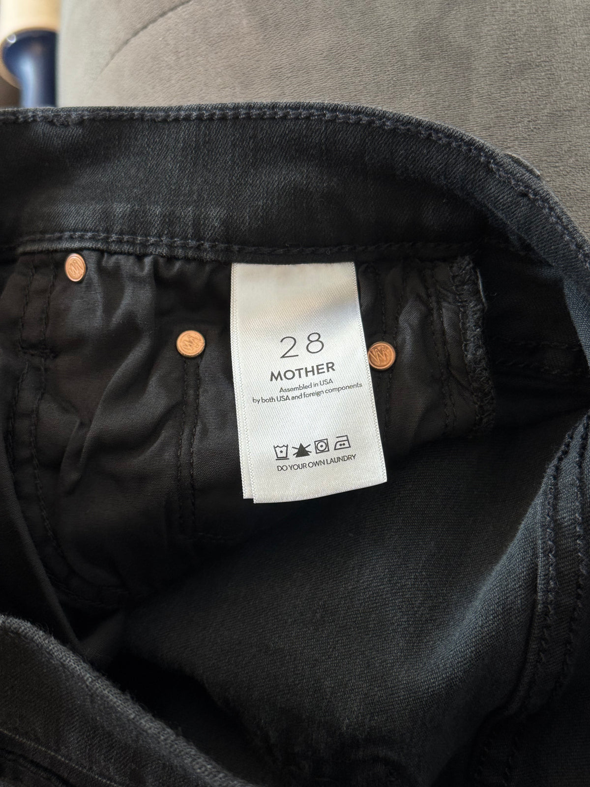 MOTHER High Waisted Rider Skimp Jeans, Black, Size 28 (runs small)