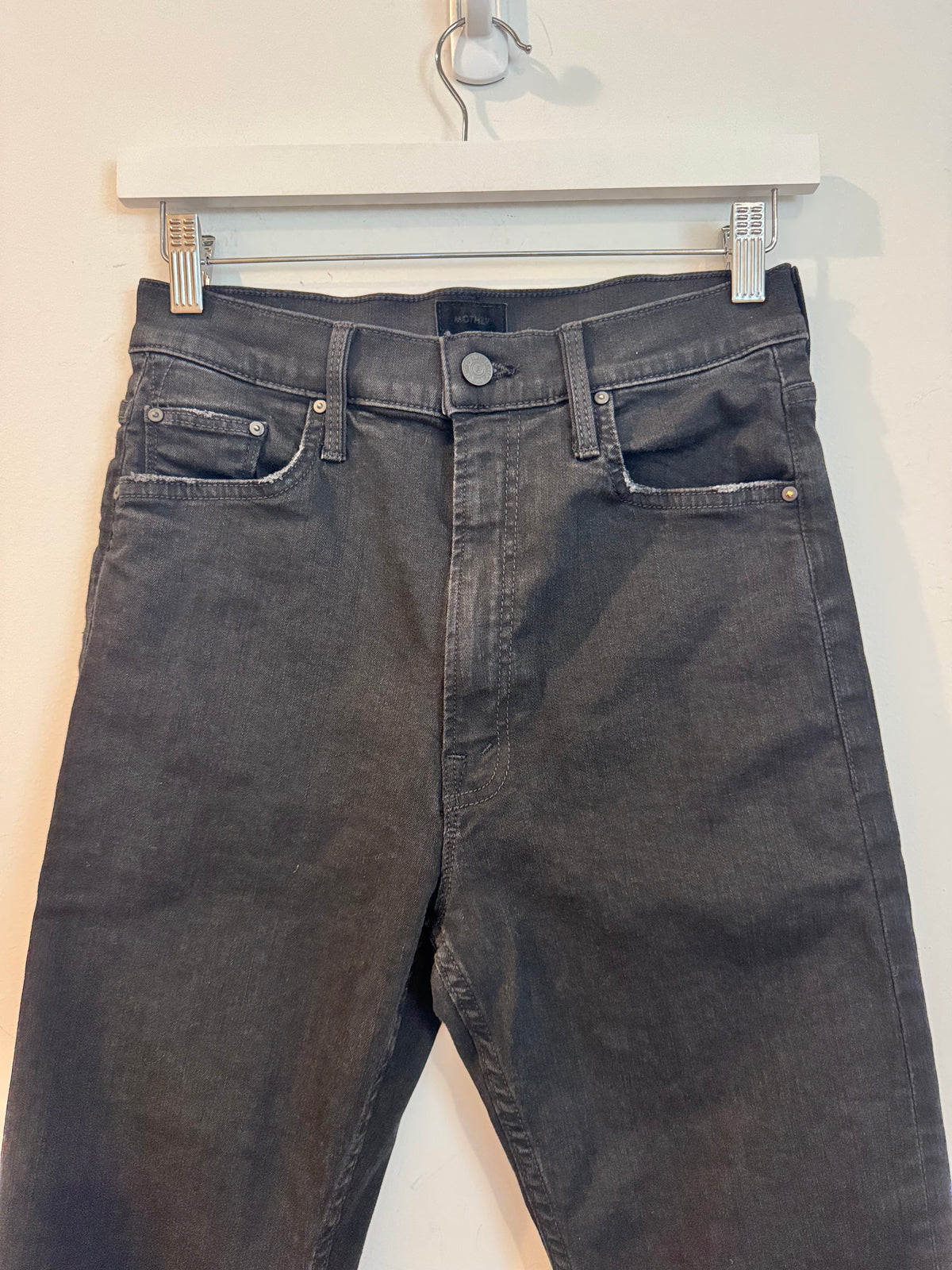 MOTHER High Waisted Rider Skimp Jeans, Black, Size 28 (runs small)