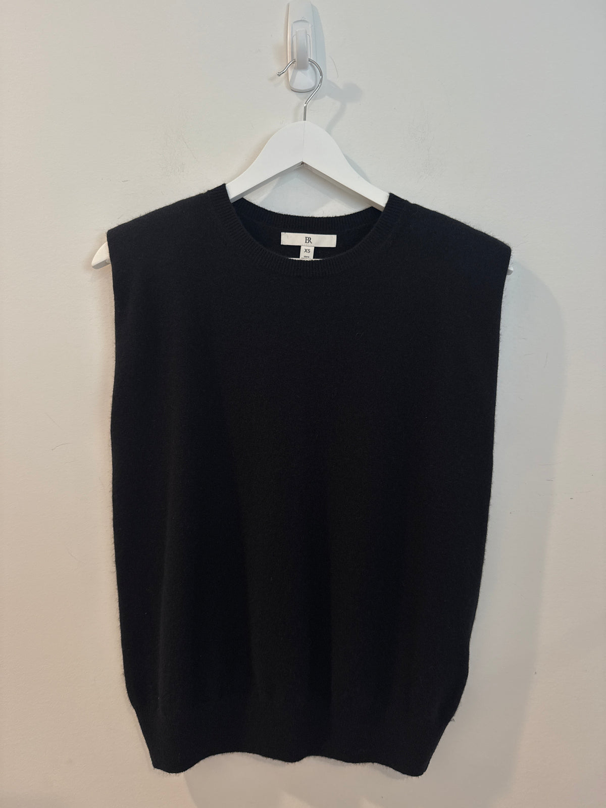 Banana Republic Franca Cashmere Padded-Shoulder Sweater Vest, Black, XS