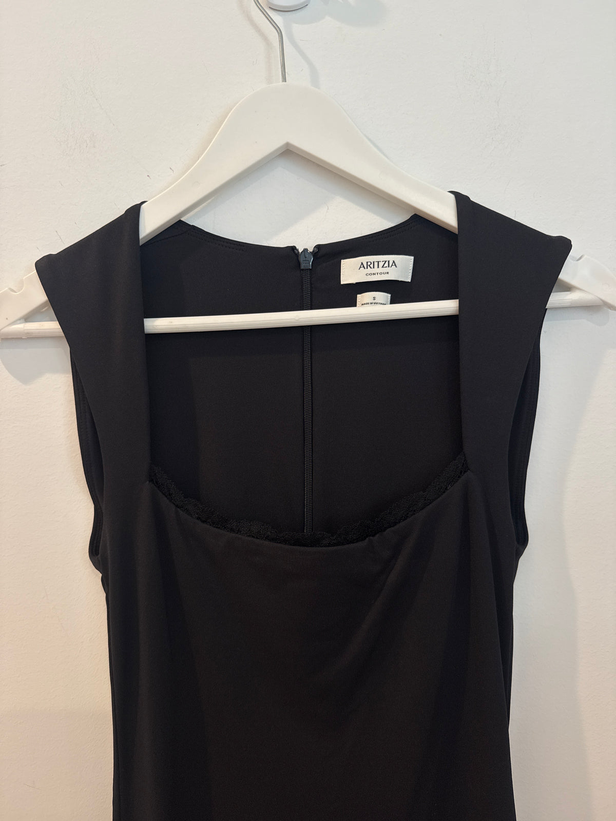 Aritzia Contour Black Midi Dress, Size Small