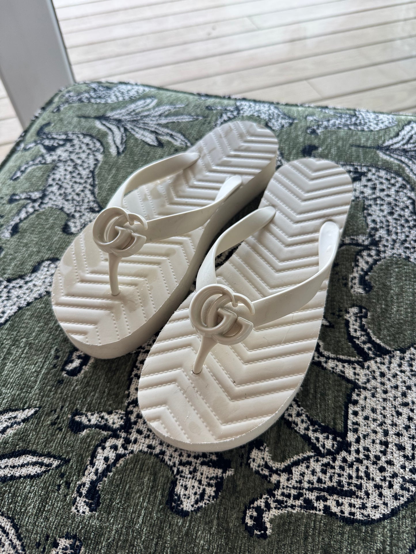 Gucci Pascar Platform Flip Flops, Size US8