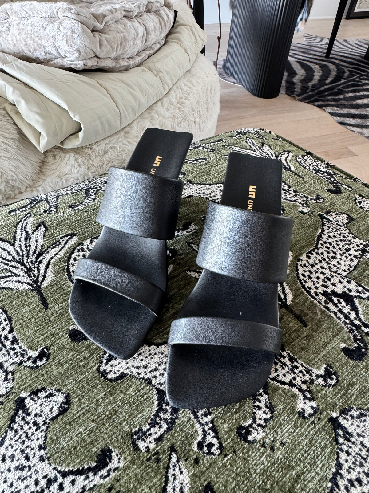 United Nude Loop Hi Sandals in Black, Size US8
