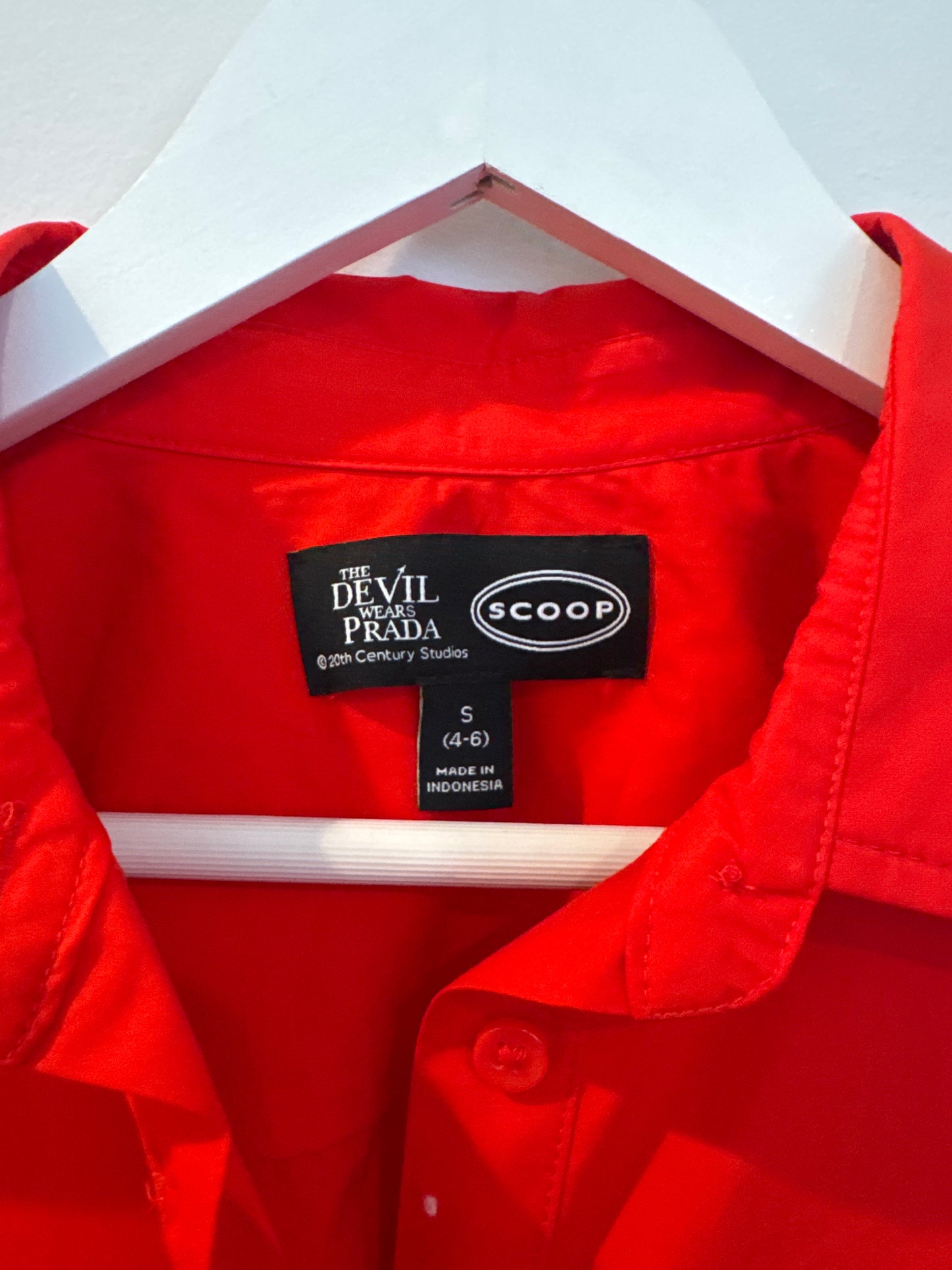 Scoop “The Devil Wears Prada” Back Lace Up Red Cotton Shirt, Size Small
