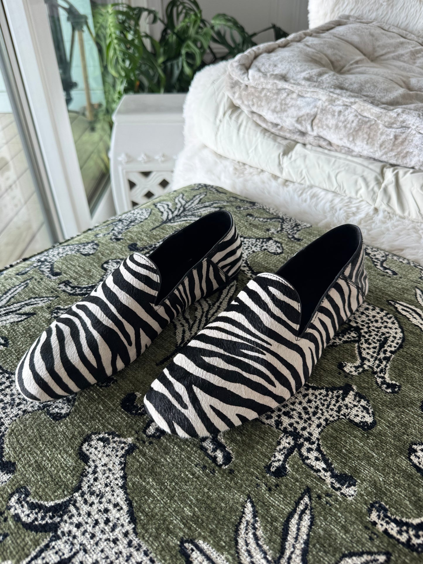 Zara Zebra Cowhide Flats, BEST Fits Size Women’s US8