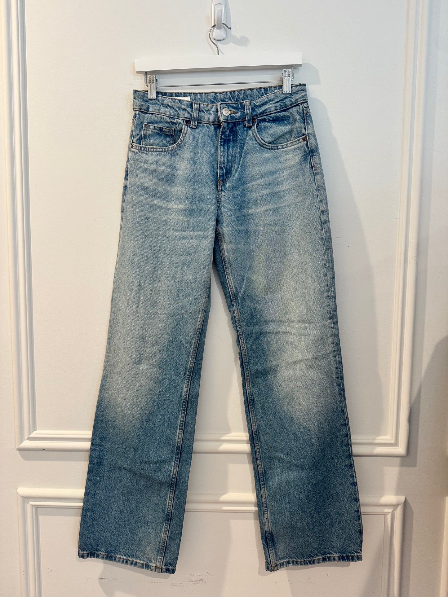 Zara Light-to-Medium Wash Blue Jeans, Size 4