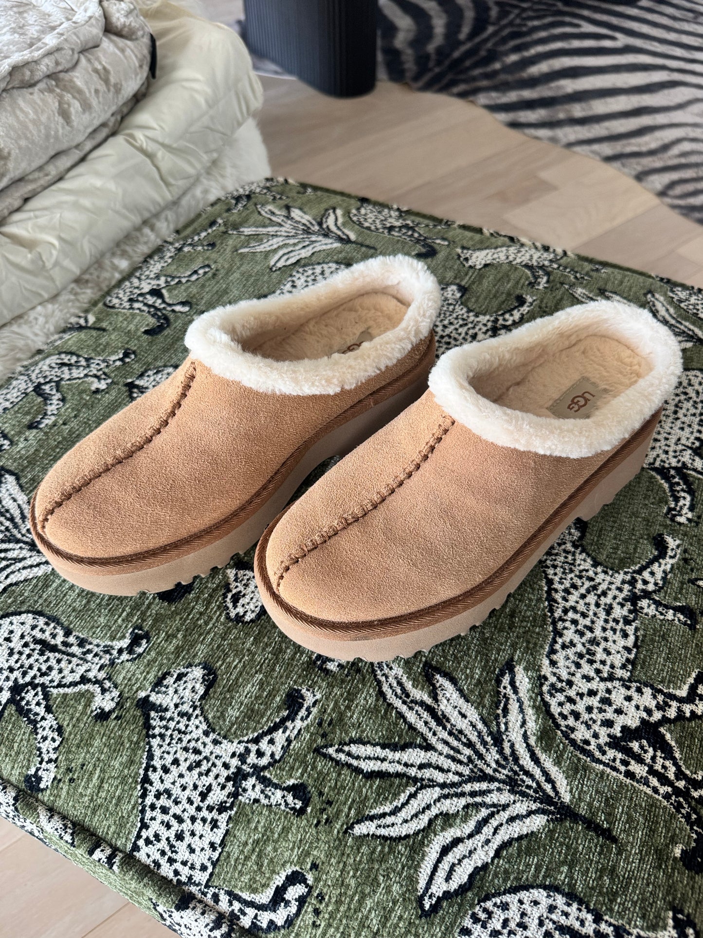 UGG Women's New Heights Cozy Clogs in Chestnut Suede, Size Women’s US8