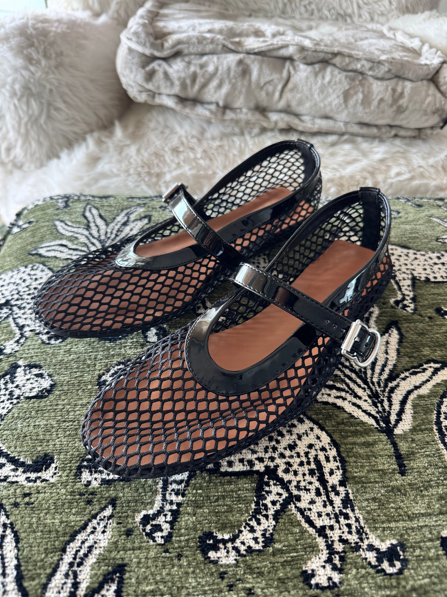 Free Assembly/Amazon Black Shoe Bundle, Both Size 8