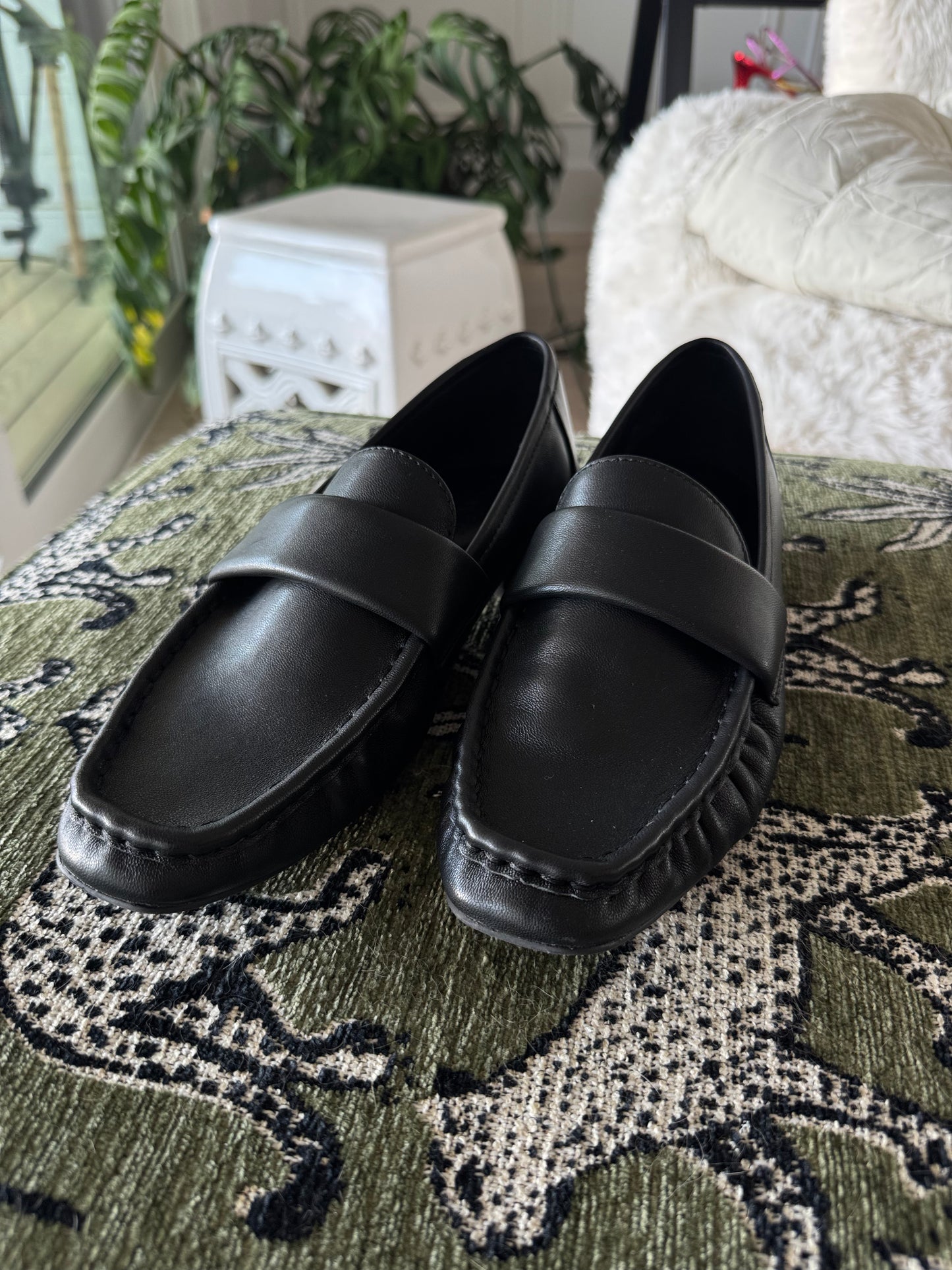 Splendid Black Loafers, Women’s Size US8